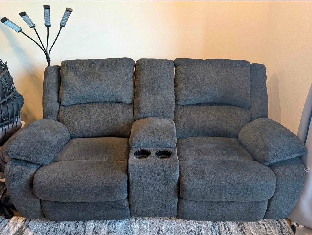 Draycoll Power Reclining Loveseat with Console