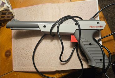 Nintendo NES Zapper Light Gun