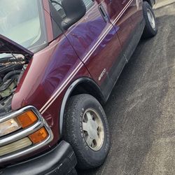 1999 Winnebago Van