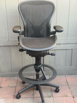 Herman Miller Aeron STOOL Drafting  Posture Fit Size B