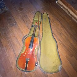 very old violin unknown brand not in good condition