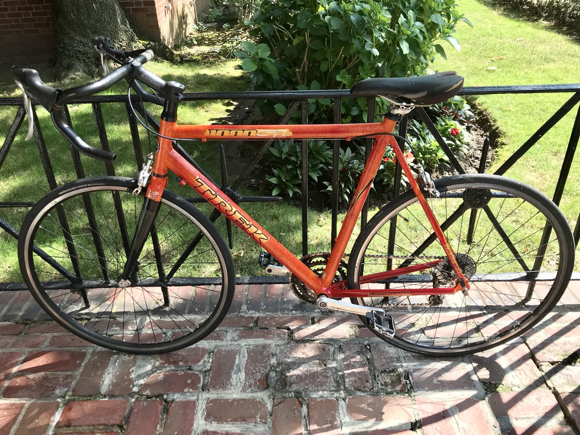 Trek 1000 SL Carbon/Aluminum Frame Racing Road Bike