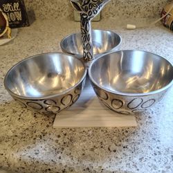 Cute Giraffe Three Bowl Condiment/Snack Server