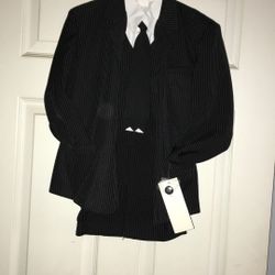 Kids 5 Pc Suit New Size 7