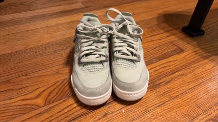 Jordan 4 Seafoam green