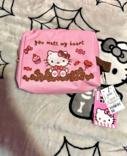 HELLO KITTY CHOCOLATE VALENTINE MAKEUP BAG