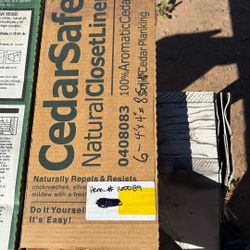 AROMATIC CEDAR CLOSET LINER