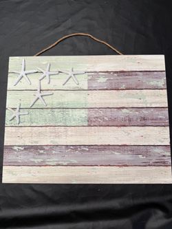 Coastal Starfish American Flag Wood Wall Sign