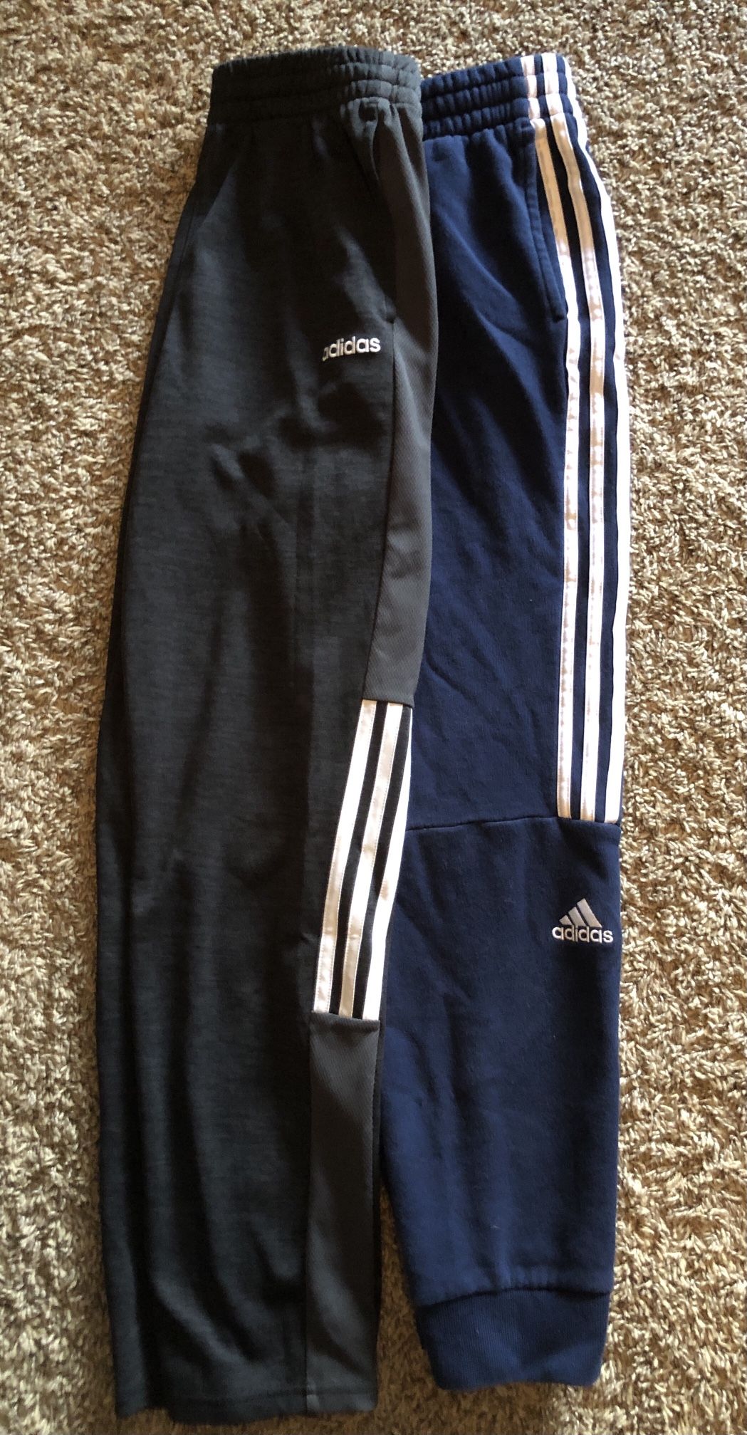 Boys Adidas Pants L (14/16)