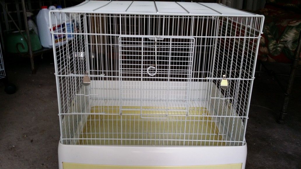 Small parrot cage good for cockatiel