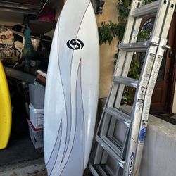 7’0 Surfboard with leash and bag