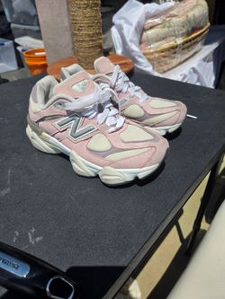 Girls shoes