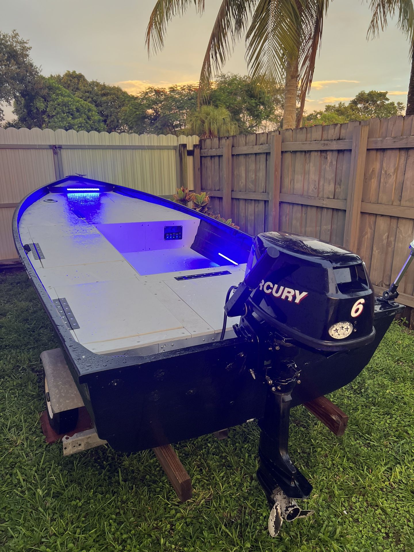 12 ft Jon Boat for Sale in Pembroke Pines, FL OfferUp