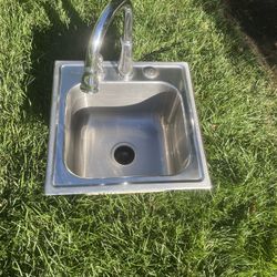 Sink With Faucet 20x20 10” Deep
