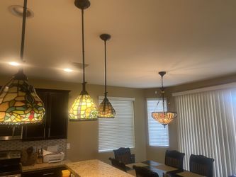 Tiffany style pendant, lights