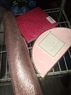 Pink & Rose Gold Party Set – 4 Placemats, 25 Napkins & 25 Plates Bundle