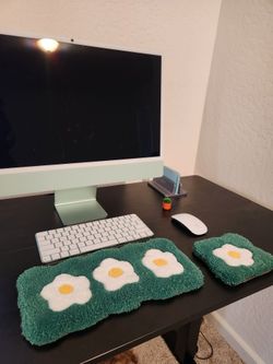 Keyboard Rug and Armrest with Flower design