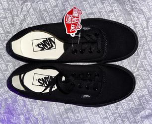 🖤 BRAND NEW Black Vans Canvas Sneakers 🖤