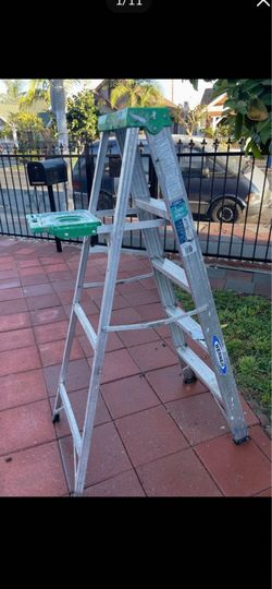 Excellent Condition 5ft and more sizes available Aluminum ladders