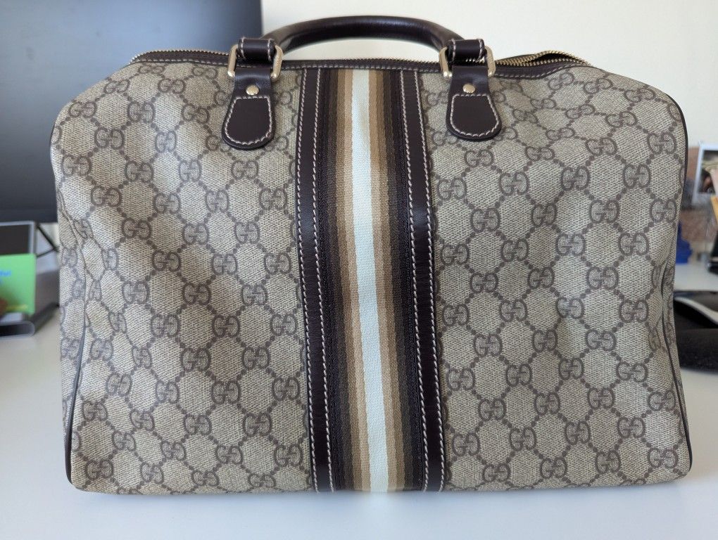 Gucci GG Supreme Joy Boston Medium