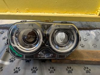 2015-2023 DODGE CHALLENGER RH HEADLIGHT OEM