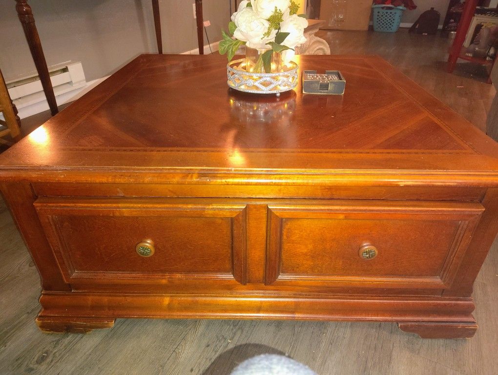 Rare! Hammary American Heritage Collection storage cocktail (coffee) table