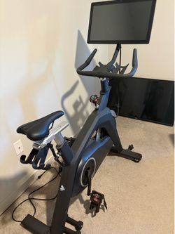Indoor Cycle Stryde Smart Bike