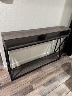 Entry table with 2 slots