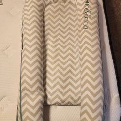 Dock A Tot Deluxe Baby Station