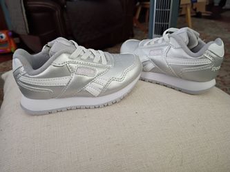 Kids shoes
