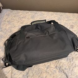 Bag Thule Aion Duffel Bag  New Travelers Look 👀 At Reg$$$