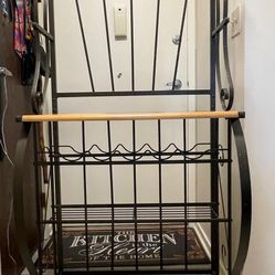 Shelf In wrought Iron LikeNew.