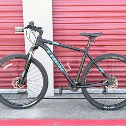 TREK MARLIN 5 29”