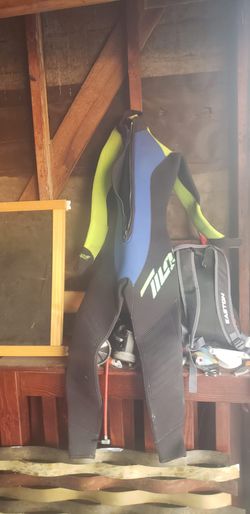 Wet suit size 5_7