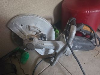 Concrete saw works good