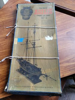 3 Antique Ship Models Thumbnail