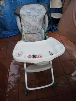 baby feeding high chair