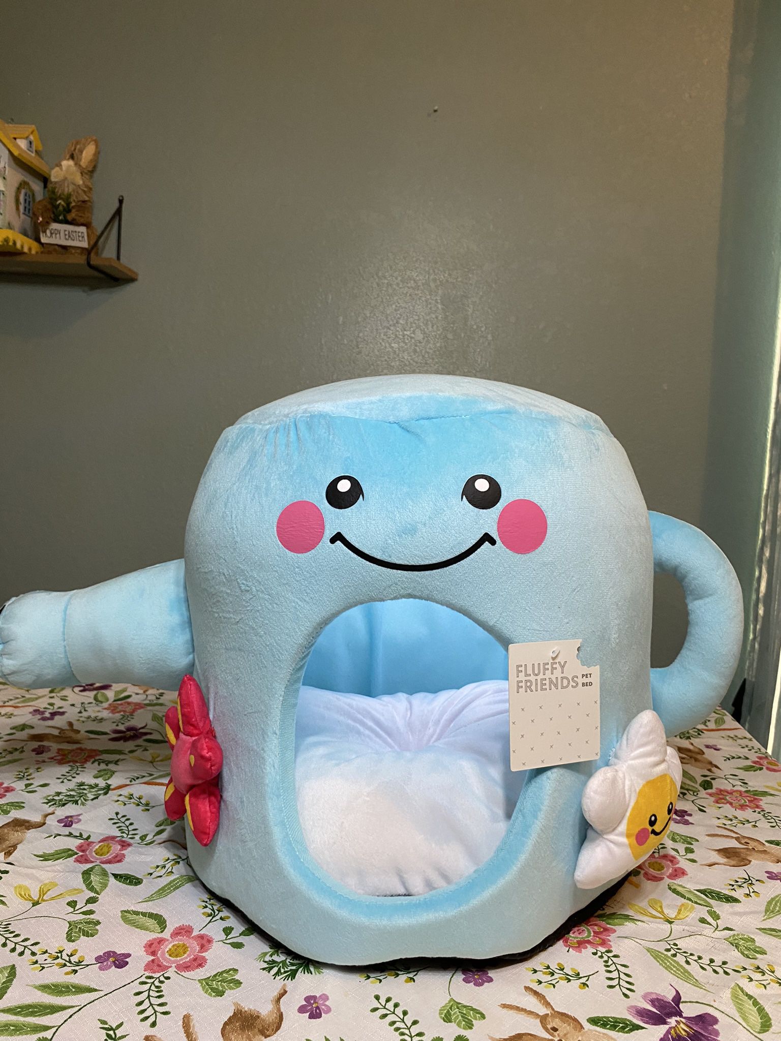 NWT Blue Watering Can Smiley Face 🚨🚨🚨Pet bed for dog, cat, ferret, etc, soft