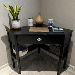 Corner Desk With Drawer