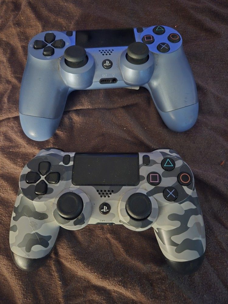 PS4 Controllers