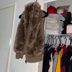Furry vest M-L 