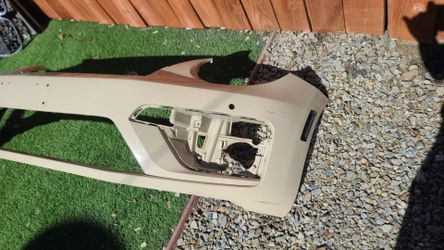 2023 - 2019 VOLKSWAGEN BEETLE FRONT BUMPER COVER GENUINE USED OEM.  NCFF