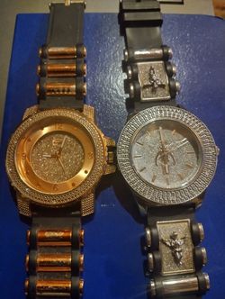 2 Men Watches Need Battery 