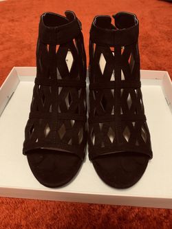 Brand new Just Fab low wedge