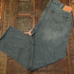 Men’s 38 X 32 Levi’s 559  Levi Jeans