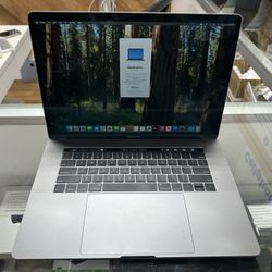 Macbook Pro 15 inch 2018 Touch Bar core i7 16GB RAM 256GB SSD 