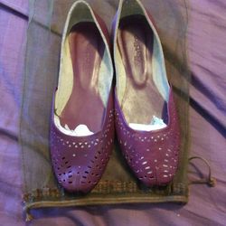 Shoes….Anthropologie Leather Flats By Matiko Burgundy Color 
