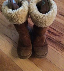 Brown ugg boots