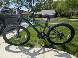 Schwinn Sidewinder women's mountain bike