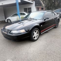 2004 Ford Mustang